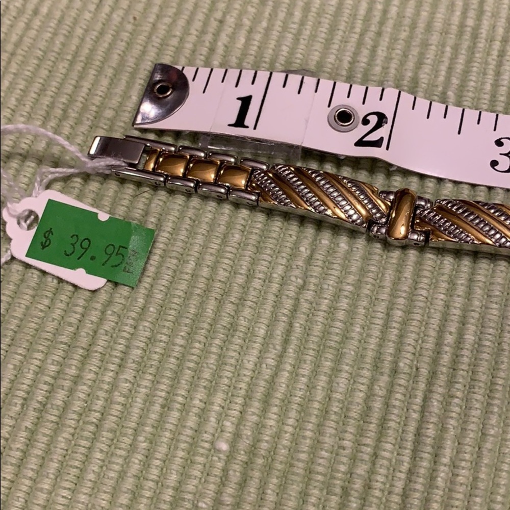 New Kalifano magnetic therapy bracelet